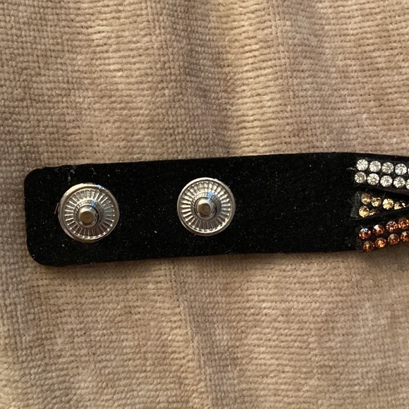 ✅Luciana Diamante faux suede snap Bracelet in Gold, Silver &  Copper color. - Picture 4 of 6